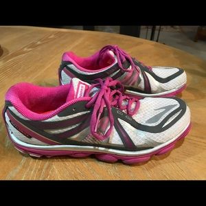 Women’s Pure Cadence Brooks 11.5
